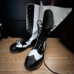 Women’s US9/UK 40 14-hole Nevermind wingtip boots